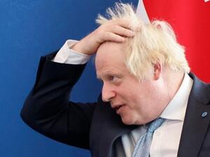 جونسون... عيد مكفهر