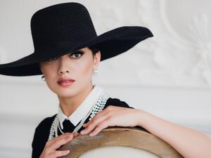 توبات مميزة ستساعدك على تنسيق إطلالة الكريسماس من زارا