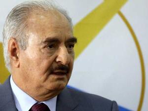 حفتر يخلع بزتة العسكرية لـ 3 اشهر