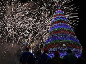 أغلى 4 طرق احتفال المشاهير في راس السنة 