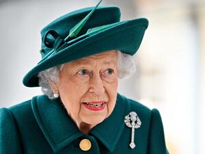 الملكة اليزابيث