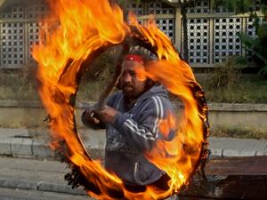 The new campaign is aimed at ending Lebanese political clashes