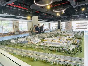 Secretary-general of the Ministry of Investment Jordan Visits The Sustainable City, Dubai”