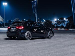 ’شركة الإمارات للسيارات‘ تحتفل باليوبيل الذهبي لدولة الإمارات عبر النسخة الذهبية من  ’جولة AMG للأداء‘ في ’جزيرة ياس‘