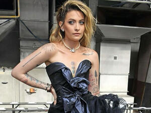 Paris Jackson attended last night's People Choice Awards.