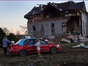 Eight Kentucky candle workers are confirmed dead