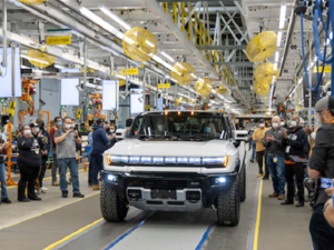 GMC HUMMER EV Edition 1 Pickup in Production, Ready for Customer Deliveries in the US