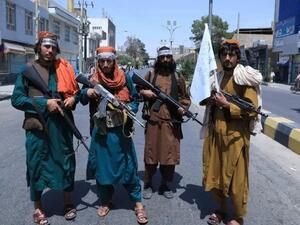 طالبان تفرض غرامة على عدم الصلاة جماعة بالمسجد