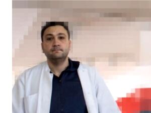 يعتبر الطبيب موسى ضالعًا في العنف الجنسي، والتعذيب، وقتل مدنيين