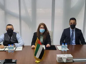 جامعة أبوظبي ومصنع الاتحاد للورق يتبادلان المعارف والخبرات في مجالات المواد المتجددة والنفايات الورقية