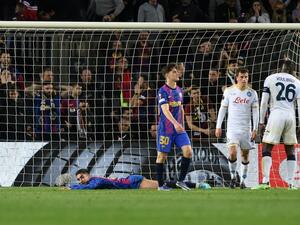 برشلونة يتعادل مع نابولي