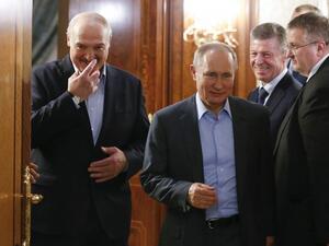 أعلنت الولايات المتحدة اليوم الاثنين عن تعليق عمل سفارتها في العاصمة البيلاروسية مينسك