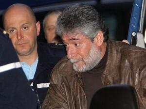 ووافق القضاء في 2013 على طلب إفراج شرط أن يخضع لقرار طرد من وزارة الداخلية الفرنسية لم يصدر يوما.