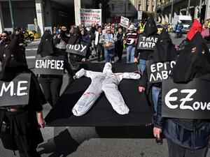 Thousands of Greeks protest soaring cost of living