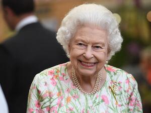 الملكة اليزابيث