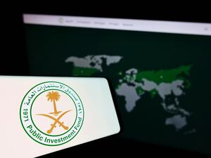 Saudi PIF Evaluates Options for $86 Billion Aramco Stake: Report