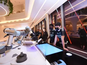 طيران الإمارات ترحب بأرسنال في جناحها بإكسبو 2020 دبي
