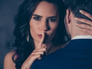 علاقات البوابة: 4 أسباب تجعل شريكك يكذب عليك