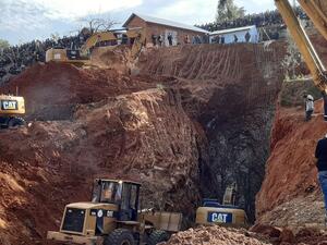 جهود انقاذ الطفل ريان العالق داخل بئر على عمق 32 مترا