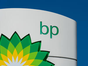 BP Shares Plunge After Announcing Selling $14bn Stake in Russian Rosneft