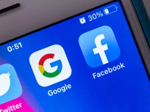 Tech Giants Announce Their Own War on  Russia
