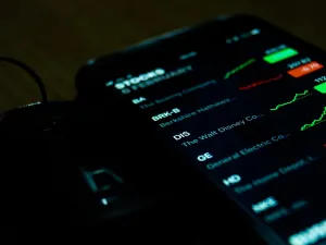 ما هو أداء أسواق تداول الأسهم مع مطلع عام 2022؟