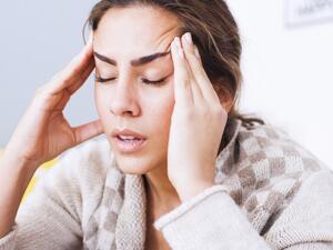الضغط في الرأس: الأسباب والأعراض والعلاجات