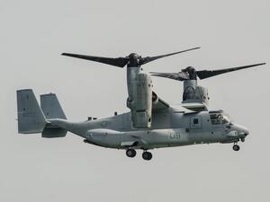 الطائرة الأميركية المتحطمة من طراز إم في-أوسبري وهي تابعة لمشاة البحرية