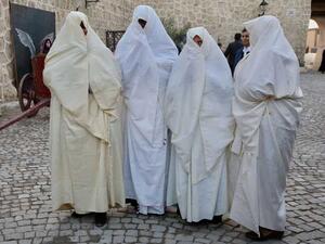 المدينة القديمة بطرابلس الليبية ترتدي ملابس الأجداد