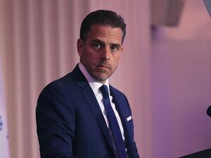 هانتر متورط في المختبرات البيولوجبة