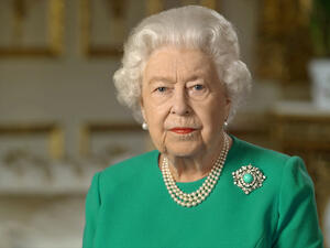 الملكة اليزابيث الملكة اليزابيث