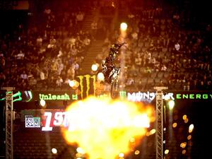 مبادلة كابيتال تدعم "اس اكس غلوبال"  لإطلاق بطولة اف آي ام سوبركروس العالمية للدراجات النارية