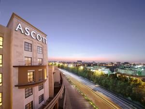 يمكن لعشاق السباقات الاسترخاء في فنادق أسكوت في جدة بعد خوض مجموعة شيّقة من الأنشطة خلال عطلة نهاية الأسبوع المرتقبة أسكوت ترحب بضيوف سباق جائزة السعودية الكبرى 2022 للفورمولا 1 في فنادقها الراقية في جدة