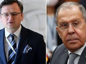 وزير الخارجية الروسي سيرغي لافروف ونظيره الأوكراني دميترو كوليبا