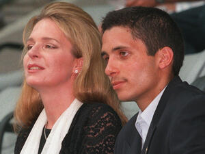 السلطات الاردنية اتهمت حمزة بمحاولة الانقلاب على شقيقه الملك