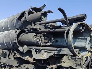 جزء من منظومة صواريخ "إس-300" تابعة للجيش الأوكراني دمرتها القوات الروسية
