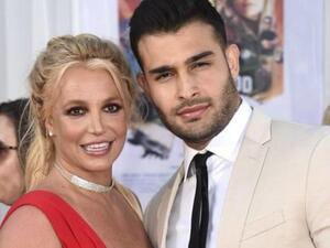 بريتني سبيرز وسام أصغري بريتني سبيرز وسام أصغري