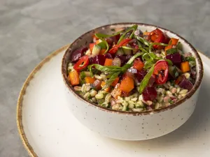 Etihad Airways Collaborates With Emirati Chef on Special Inflight Ramadan Menu  