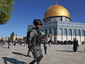 Israeli soldier in Al Aqsa 