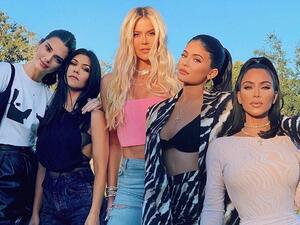 كلوي كارداشيان وشقيقاتها كلوي كارداشيان وشقيقاتها