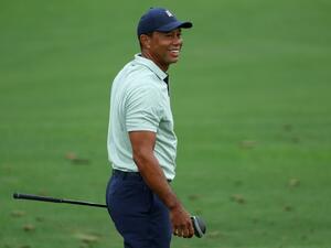 Tiger Woods of the United States warming up on the range during a practice round prior to the Masters at Augusta National Golf Club in Augusta. Before Tiger Woods returned to golf at the Augusta Masters, 13 months after a serious car accident, other top sportsmen came close to the worst, before returning to competition and even winning. (Photo by Andrew Redington / GETTY IMAGES NORTH AMERICA / AFP)