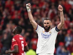 كريم بنزيمة على رأس تشكيلة يويفا المثالية لـ دوري أبطال أوروبا (المصدر: أ ف ب)