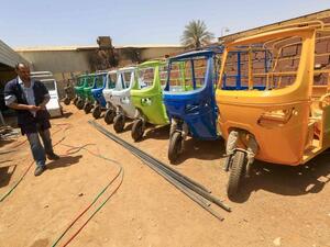 توك توك كهربائي.. منافس قوي في شوارع السودان
