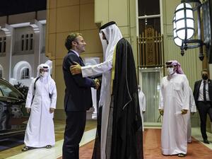 أمير قطر الشيخ تميم بن حمد آل ثاني والرئيس الفرنسي إيمانويل ماكرون