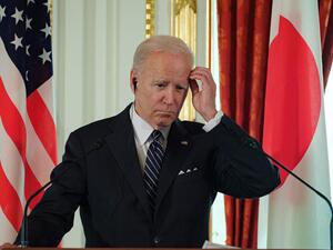 تفاجأ عدد من مساعدي الرئيس الأمريكي، جو بايدن، بتصريحاته حول عزم أمريكا حماية تايوان عسكريا 