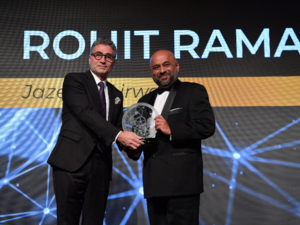 الرئيس التنفيذي لطيران الجزيرة يحصد جائزة "Top CEO" عن الأداء المتميز للشركة في 2021