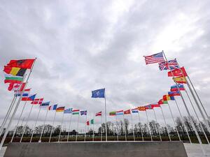 التمهيد لتوسيع حلف الناتو