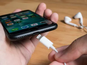 Apple to Replace iPhone's Lightning Port with USB-C: Report