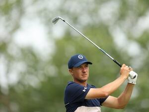 Jordan Spieth of the United States plays a shot during a practice round prior to the start of the 2022 PGA Championship at Southern Hills Country Club on May 17, 2022 in Tulsa, Oklahoma. Richard Heathcote/Getty Images/AFP (Photo by Richard HEATHCOTE / GETTY IMAGES NORTH AMERICA / Getty Images via AFP)