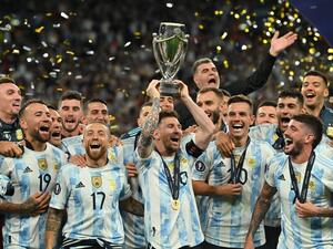 منتخب الأرجنتين بتشكيلة شبه جديدة أمام إستونيا اليوم (المصدر: أ ف ب)